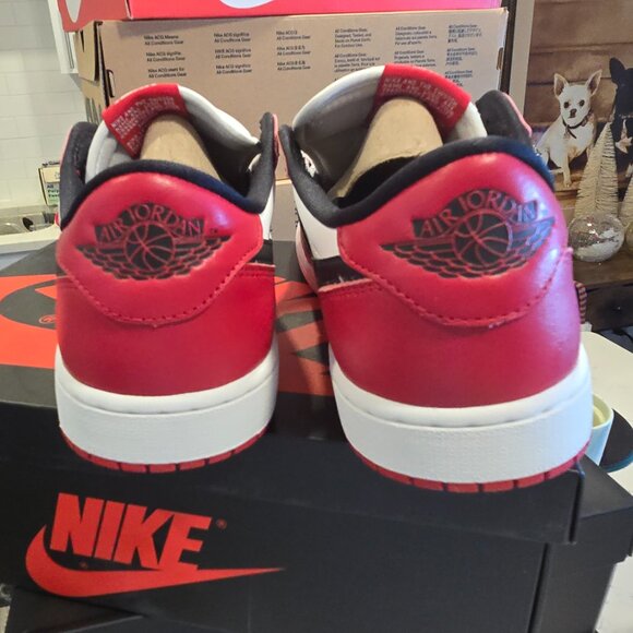 Nike Air Jordan 1 Low OG Chicago 2025 Red White Black HQ6998-600 Men’s Sz 10 NEW - Picture 6 of 14